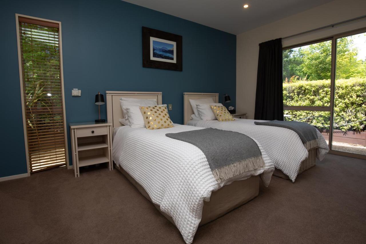 Maple Lodge Luxury Bed & Breakfast Albert Town Exteriér fotografie
